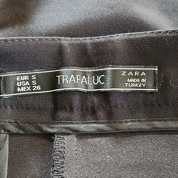 Zara Dressy Pleated Front Shorts/Skort - Picture 3 of 9